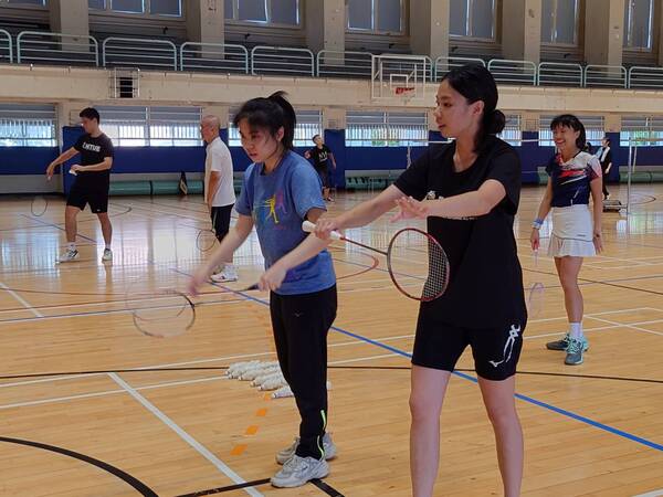全國首創教職員工健康樂活運動課程-羽毛球