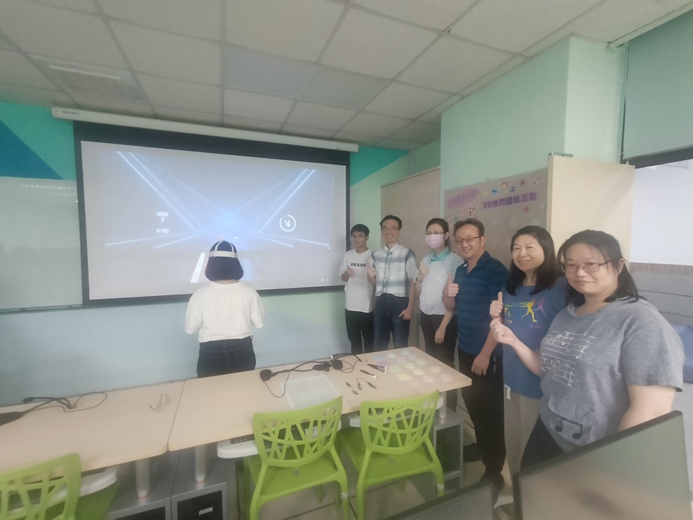 計中130校慶VR人員合影
